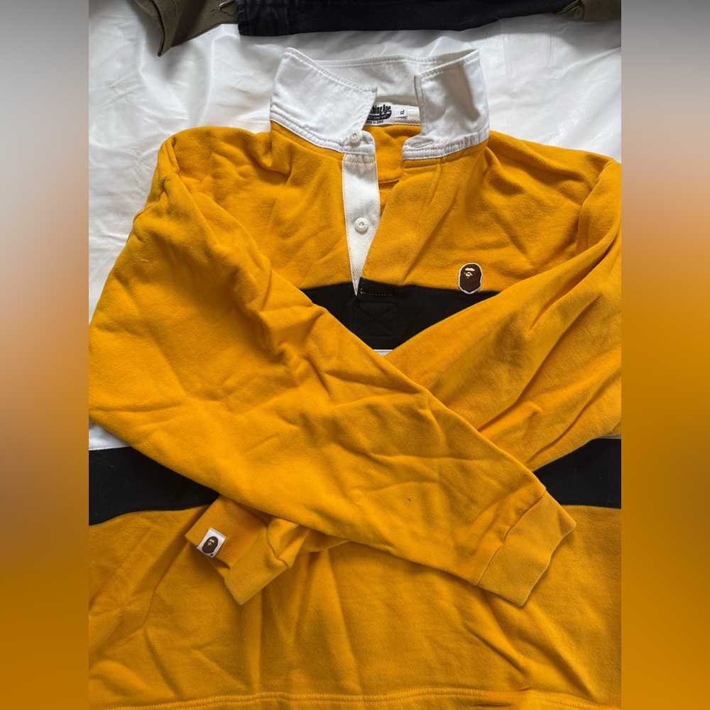 Bape sweater collar